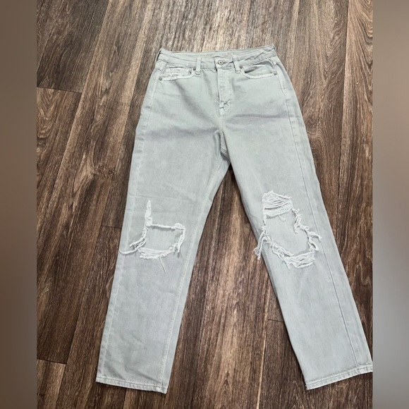 American Eagle Mom Straight Jeans 10 - Picture 1 of 12